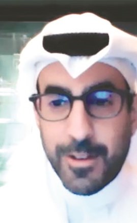 فيصل عبداللطيف الحمد خلال الندوة