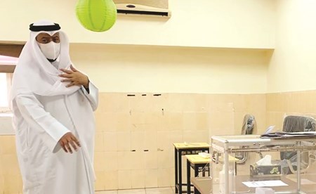 العفاسي يستمع لشرح عن التحضير للانتخابات