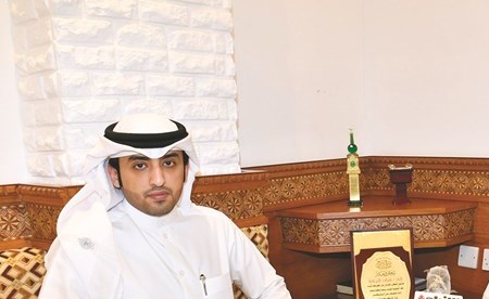 مرشح الدائرة الثانية فهد المسعود مع الزميل عبدالعزيز المطيري