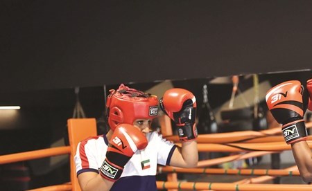 بالفيديو.. الفتاة الكويتية تقتحم عالم الملاكمة