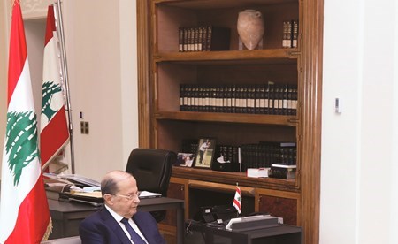 الرئيس العماد ميشال عون مستقبلا وزيرة العدل ماري كلود نجم في بعبدا (محمود الطويل)