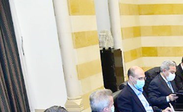 رئيس حكومة تصريف الأعمال د.حسان دياب مترئسا اجتماعا وزاريا لمتابعة ملف الدعم (محمود الطويل)