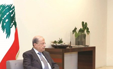 الرئيس العماد ميشال عون مستقبلا الرئيس المكلف سعد الحريري في بعبدا (محمود الطويل)