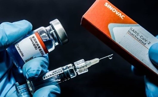 الصين تقر استخدام لقاح سينوفاك بيوتيك المضاد لكوفيد-19 جماهيريا