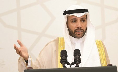«اللائحة» ضد المتجاوزين.. واستمرار الانقسام
