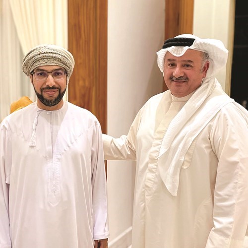 عبدالله محمد بن ناصر والسفير د. صالح الخروصي