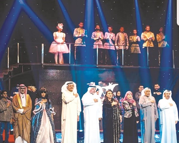 النجوم المشاركون في العرض المسرحي رسالة فنان