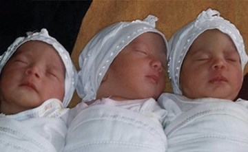 ولادة نادرة لثلاثة توائم غير متشابهين بالإمارات