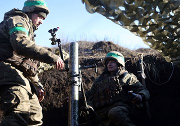 القتال يستعر على الخطوط الأمامية.. أوكرانيا تطالب بالمزيد من الأسلحة الغربية وروسيا: مفتاح إنهاء الصراع بيد واشنطن