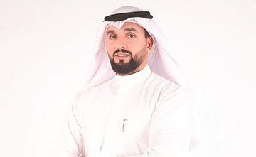 الشاعر الكويتي عبدالله العنزي يفوز بـ «منحة البدر»