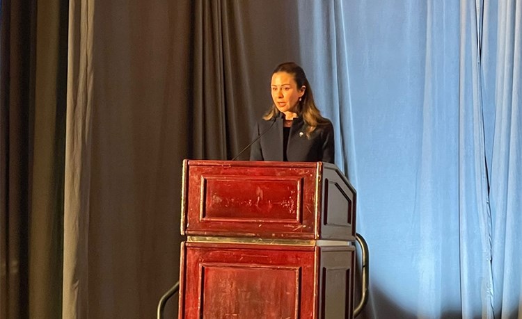 الزين الصباح لطلبة أميركا نحن وطن كويتي الهوية خليجي الهوى وعربي الانتماء وإسلامي