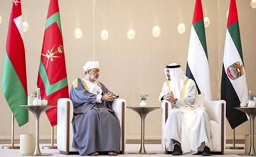 رئيس الإمارات وسلطان عُمان بحثا العلاقات الثنائية والمستجدات الإقليمية والدولية