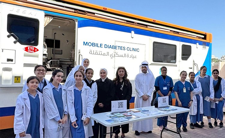 دسمان للسكري يعزز الوعي الصحي للطالبات والمعلمات في مدرسة سهلة بنت سعد