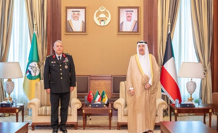 رئيس الحرس يبحث مع نائب القائد العام لقوات الدرك التركية سبل تطوير التعاون الثنائي