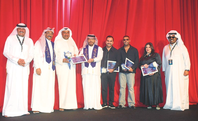 BACK STAGE المسرحي مهرجان الحب والوفاء