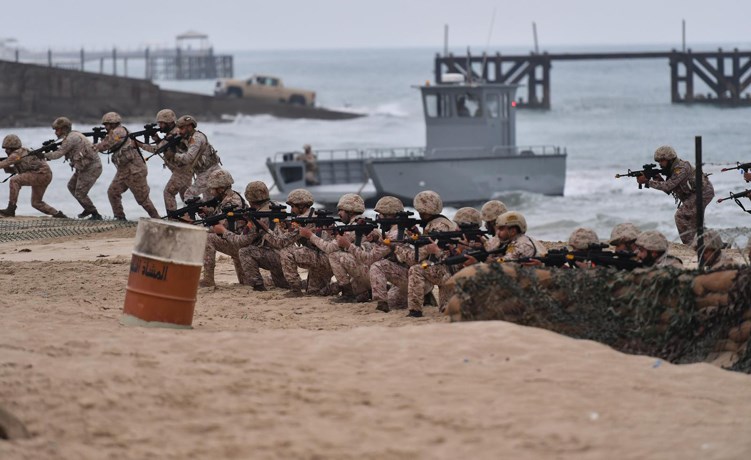 بالفيديو وزير الدفاع شهد اختتام تمرين اتحاد 25 العمل الدفاعي الخليجي سد منيع