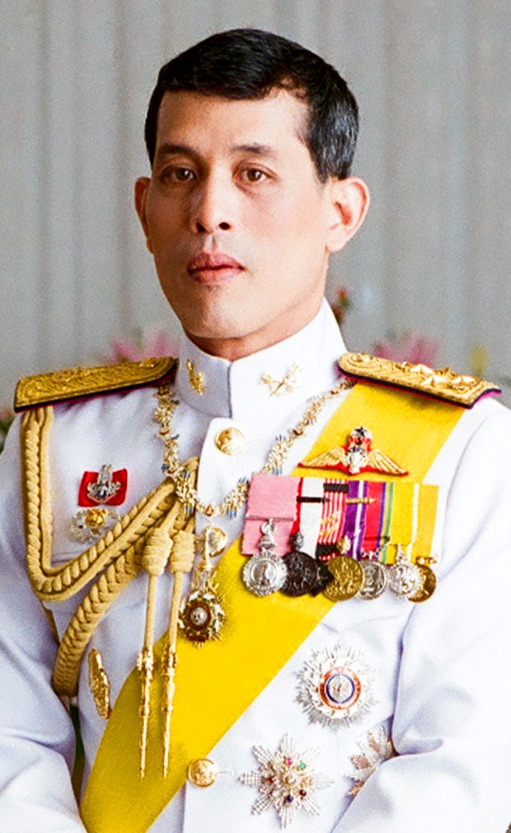 ملك تايلاند يوافق على حل البرلمان تمهيدا لإجراء انتخابات عامة