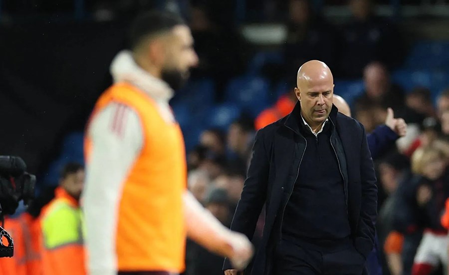 مدرب ليڤربول في تصريحات نقلتها الغارديان البريطانية أنه يفضل معالجة المشكلة بعيدا عن الإعلام