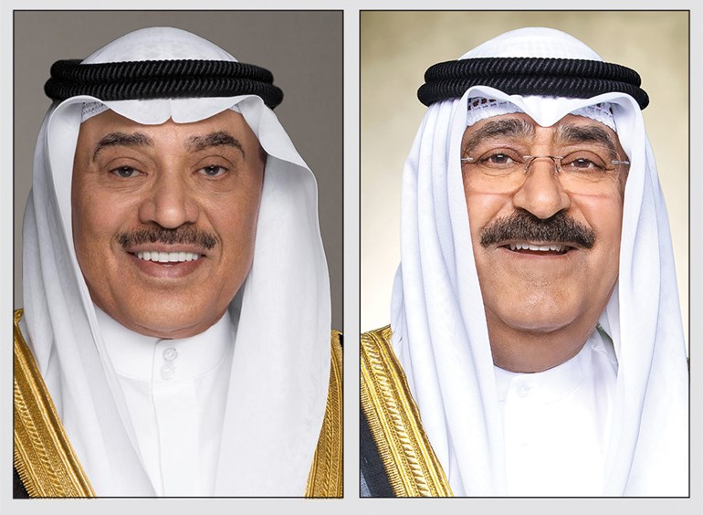 الأمير العمل يدا بيد مع أبناء الوطن والمضي قدما بعزيمة ثابتة وخطى واثقة لتحقيق المزيد من الإنجازات