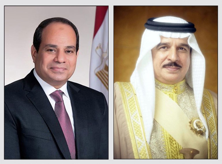 ملك البحرين والرئيس المصري يطالبان بالوقف الفوري للهجمات الإيرانية وتهديداتها بتعطيل حرية الملاحة في مضيق هرمز