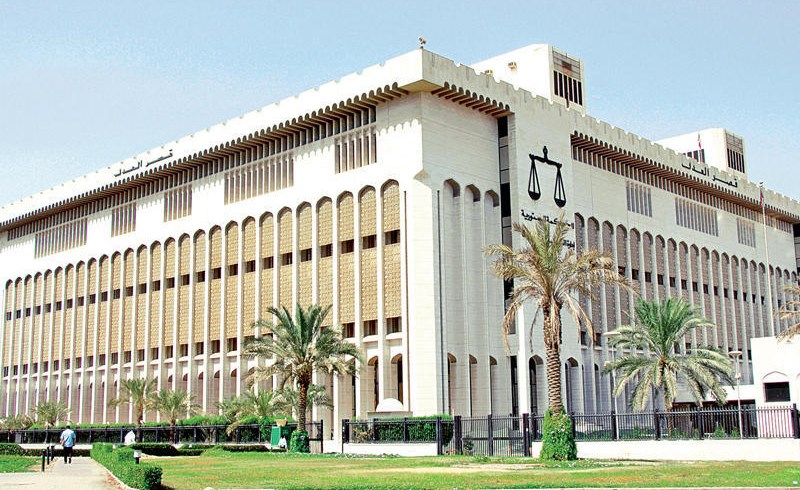 مرسوم بترقية عبدالله العوضي إلى درجة مستشار بمحكمة الاستئناف