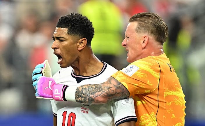 إنجلترا تقسو على كرواتيا برباعية في كأس العالم