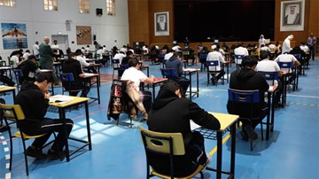 طلبة «العلمي» اختتموا اختباراتهم بـ «الكيمياء».. و«الأدبي» أدوا تاريخ العالم الحديث والمعاصر