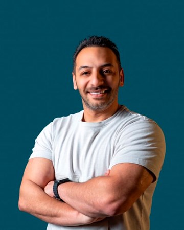 نواف الفضلي:«أمنية» من أكثر تجاربي الإنسانية تأثيراً