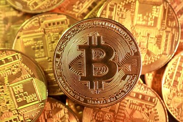 سعر «بيتكوين» يرتفع بأكثر من 5٪؜ لليوم الثالث على التوالي