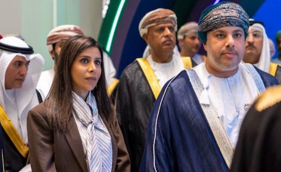 وزيرة الأشغال تشارك في الملتقى الخليجي للتنقل الأخضر بصلالة