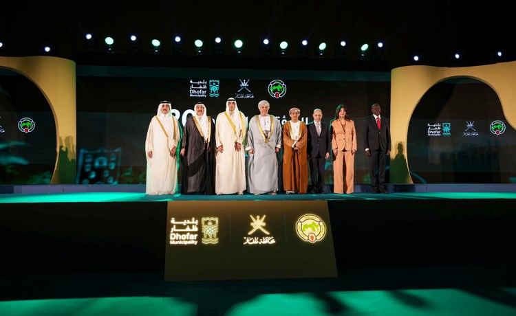 منال العصفور تطبيق مفاهيم المدن الذكية ضمن مسار التحول العمراني والاستفادة من البيئة الرقمية وتقنية الاتصالات والمعلومات